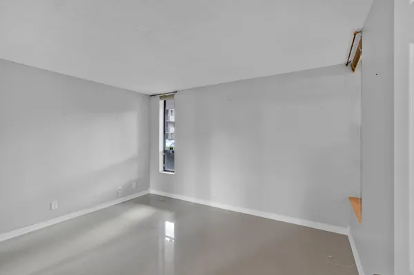 $1,700 | 6610 Coral Lake Drive, Unit 110, Margate, FL 33063