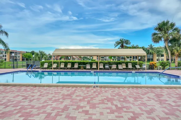 $1,700 | 6610 Coral Lake Drive, Unit 110, Margate, FL 33063