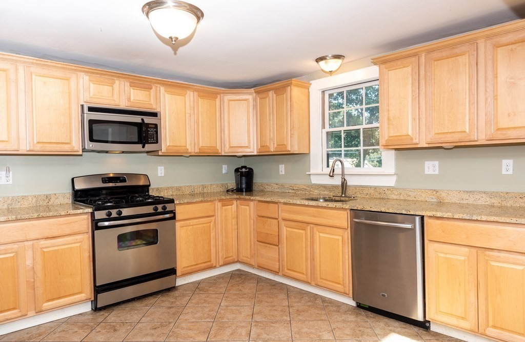 138 Linebrook Road Ipswich, MA 01938 - Photo 11 of 30 Gallery Image 11