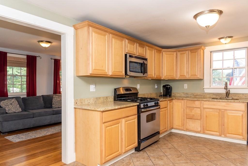 138 Linebrook Road Ipswich, MA 01938 - Photo 9 of 30 Gallery Image 9