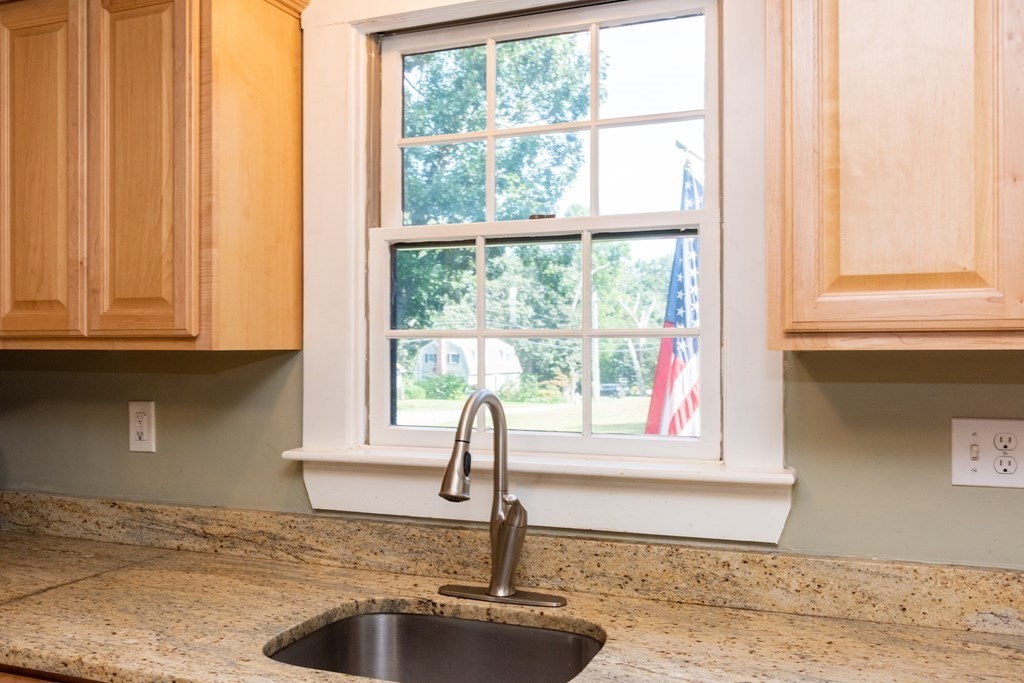 138 Linebrook Road Ipswich, MA 01938 - Photo 10 of 30 Gallery Image 10