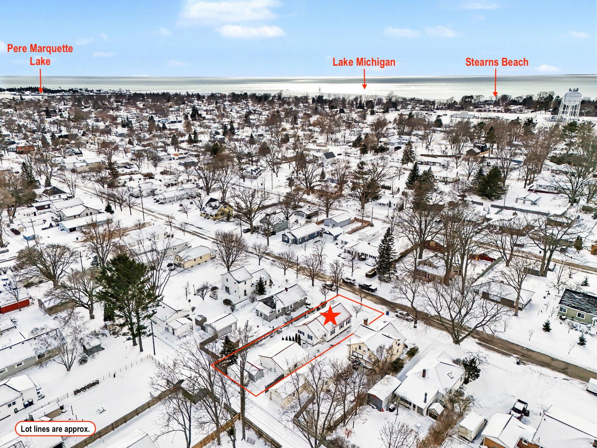 814 North Rath Avenue Ludington, MI 49431 - Photo 35 of 40 Aerial