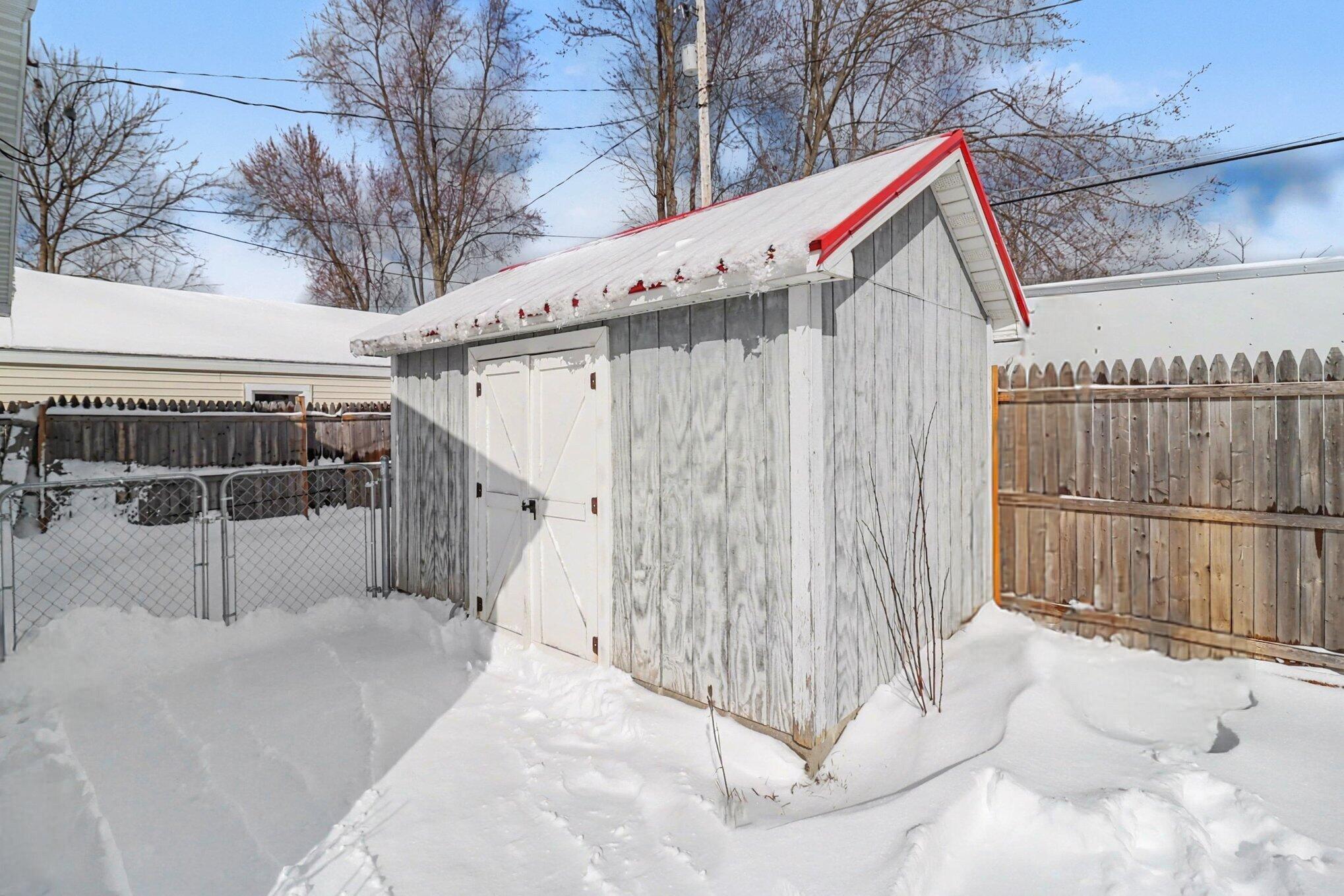 814 North Rath Avenue Ludington, MI 49431 - Photo 36 of 40 Shed
