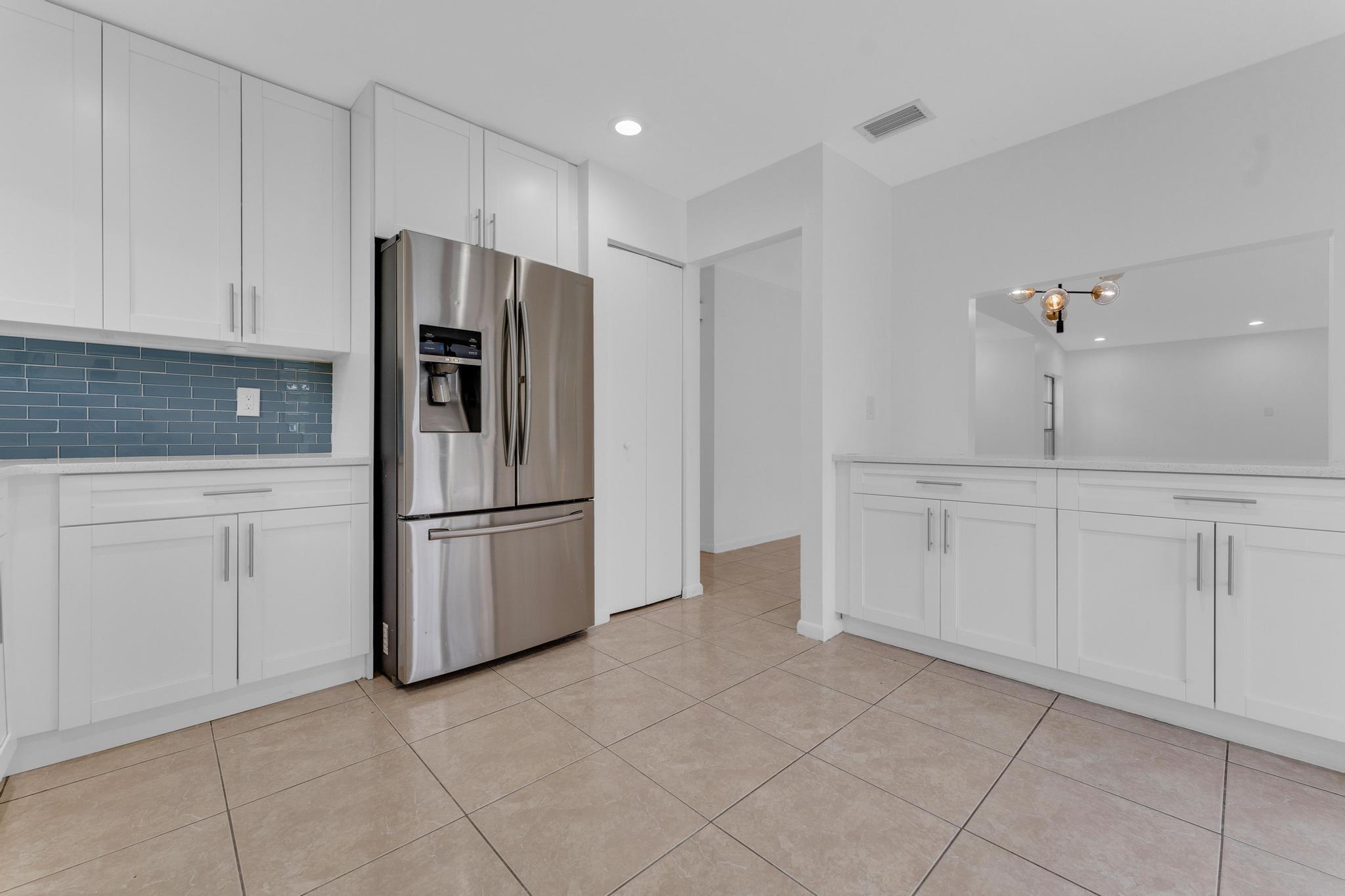 10084 Camelback Lane Boca Raton, FL 33498 - Photo 7 of 18 8