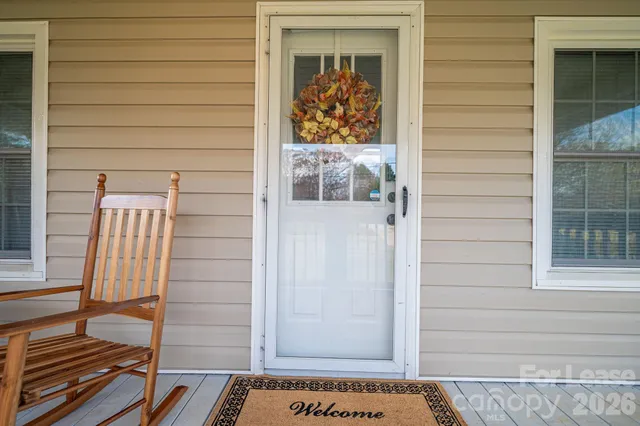 $1,600 | 4906 South New Hope Road, Belmont, NC 28012