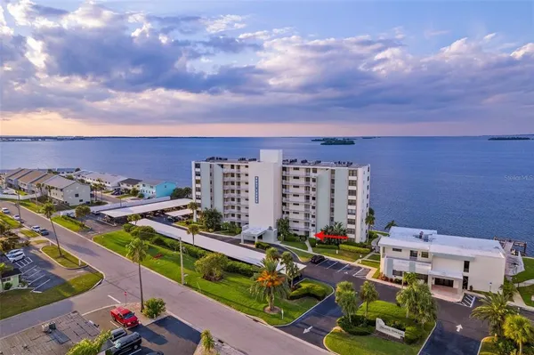 $499,000 | 200 Woodette Drive, Unit TRB (102W), Dunedin, FL 34698