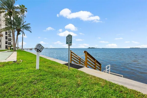 $499,000 | 200 Woodette Drive, Unit TRB (102W), Dunedin, FL 34698
