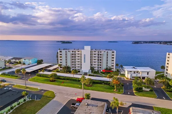 $499,000 | 200 Woodette Drive, Unit TRB (102W), Dunedin, FL 34698