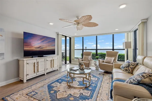 $499,000 | 200 Woodette Drive, Unit TRB (102W), Dunedin, FL 34698