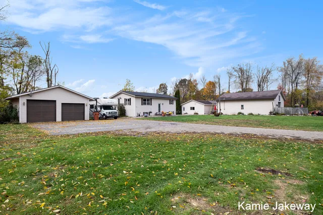 $493,000 | 8395 McArthur Avenue Northeast, Belding, MI 48809