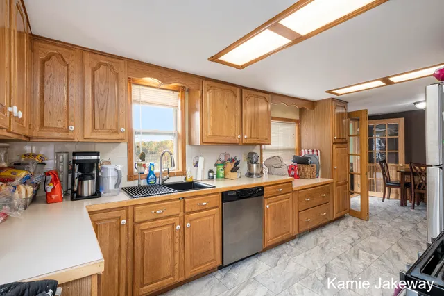 $493,000 | 8395 McArthur Avenue Northeast, Belding, MI 48809