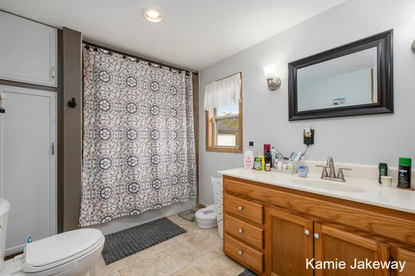 $475,000 | 8395 McArthur Avenue Northeast, Belding, MI 48809