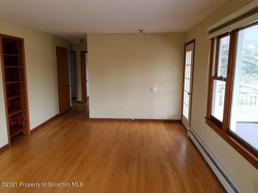 194 Ledgedale Road Lake Ariel, PA 18436 - Photo 3 of 7 Gallery Image 3
