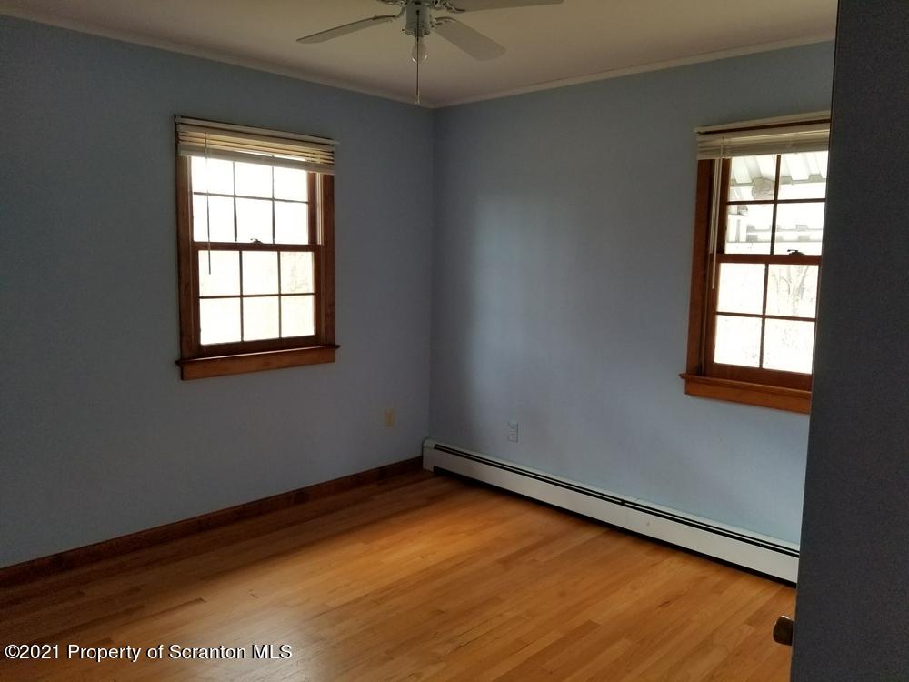 194 Ledgedale Road Lake Ariel, PA 18436 - Photo 5 of 7 Gallery Image 5