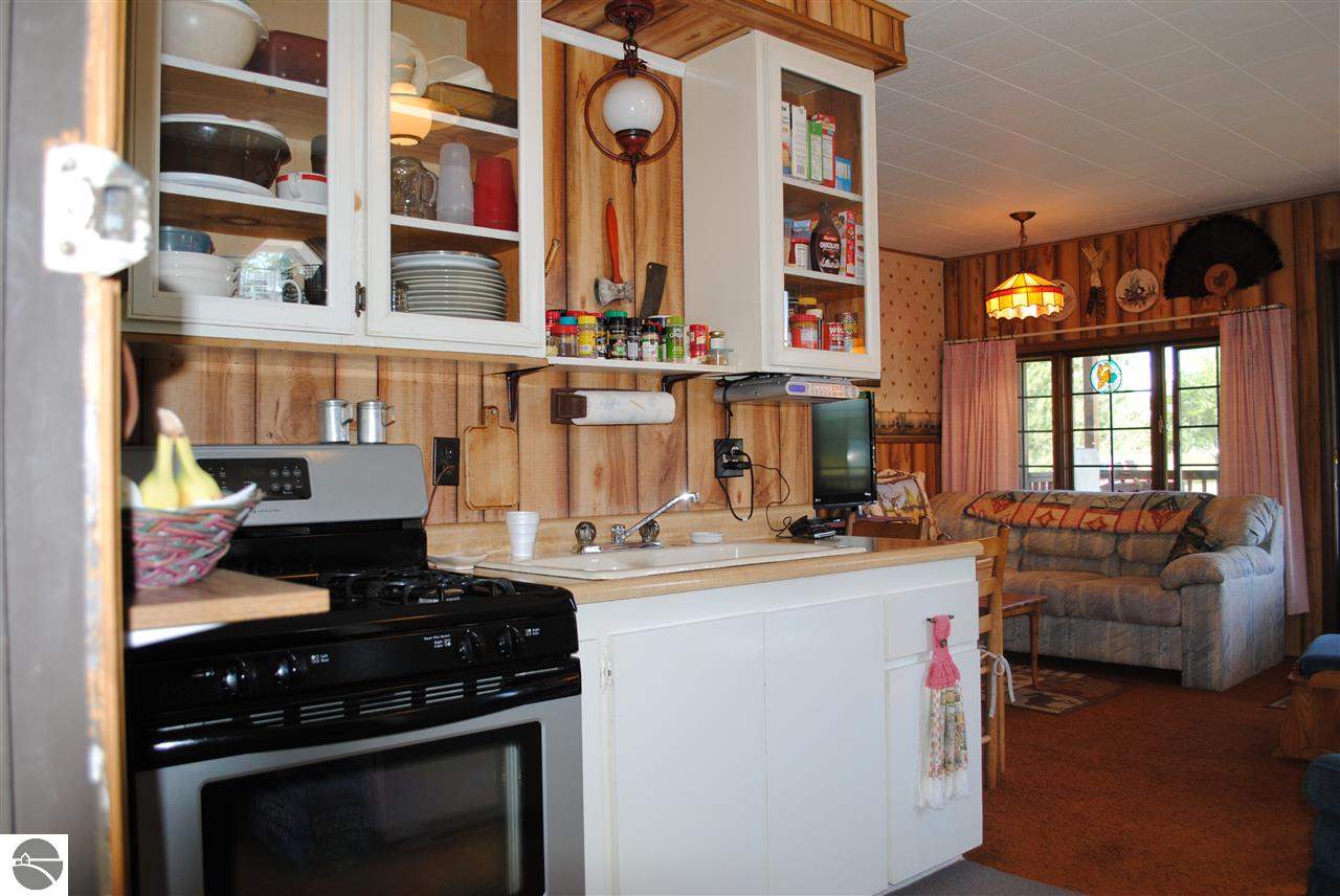 8435 North Lanning Road Manton, MI 49663 - Photo 6 of 19 1793577-5.JPG