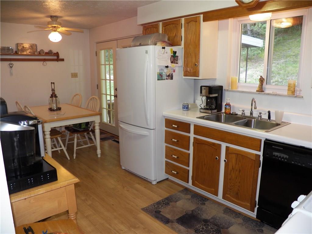 3050 Woodlake Road Apollo, PA 15613 - Photo 4 of 22