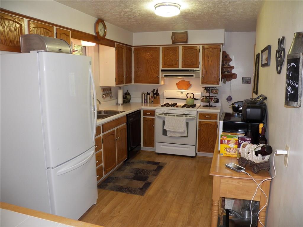 3050 Woodlake Road Apollo, PA 15613 - Photo 6 of 22