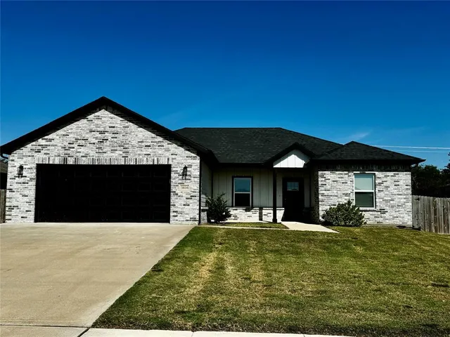 $249,900 | 3816 Skylane Avenue, Corsicana, TX 75110