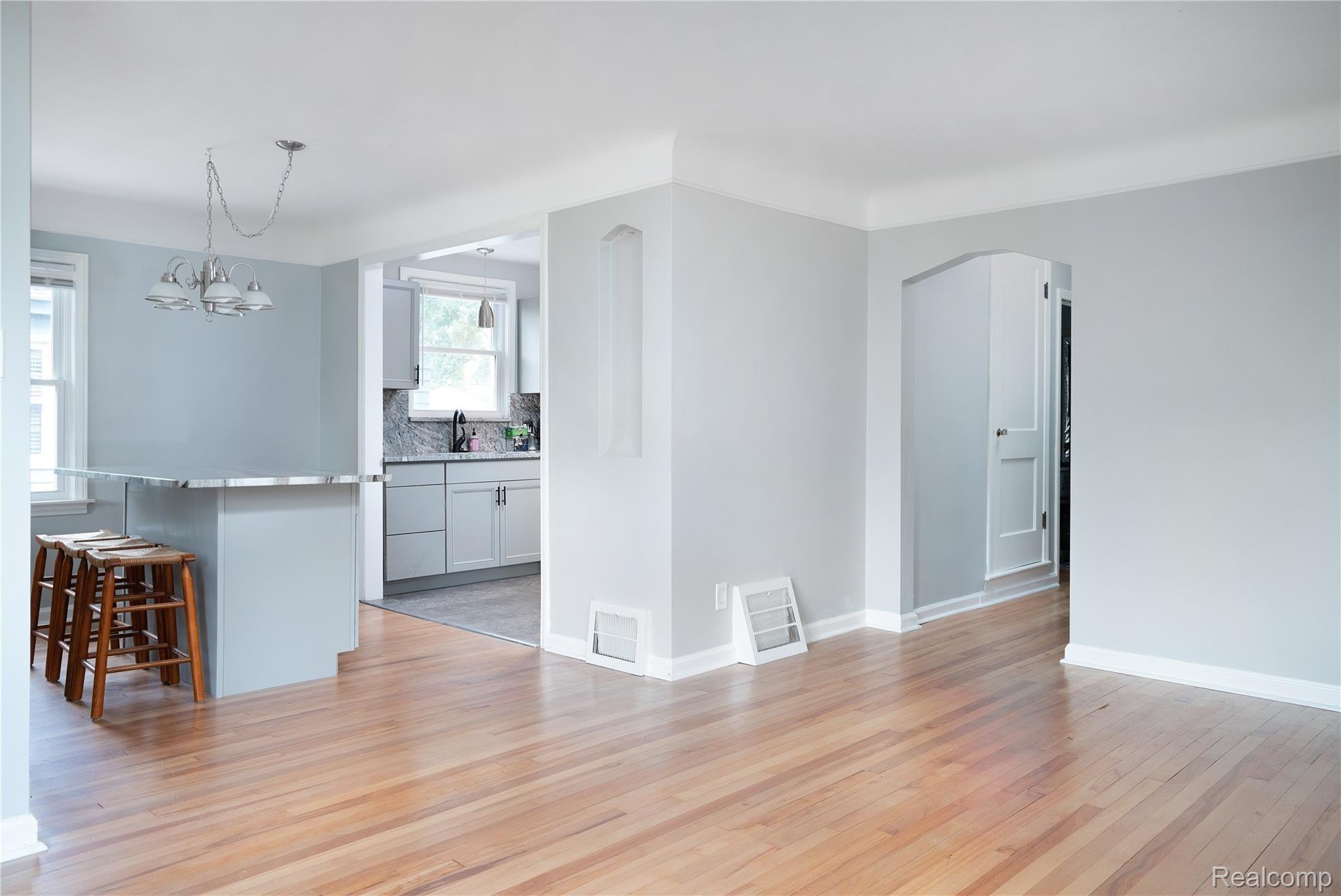 1383 Columbia Road Berkley, MI 48072 - Photo 7 of 19 MLS-7.jpg