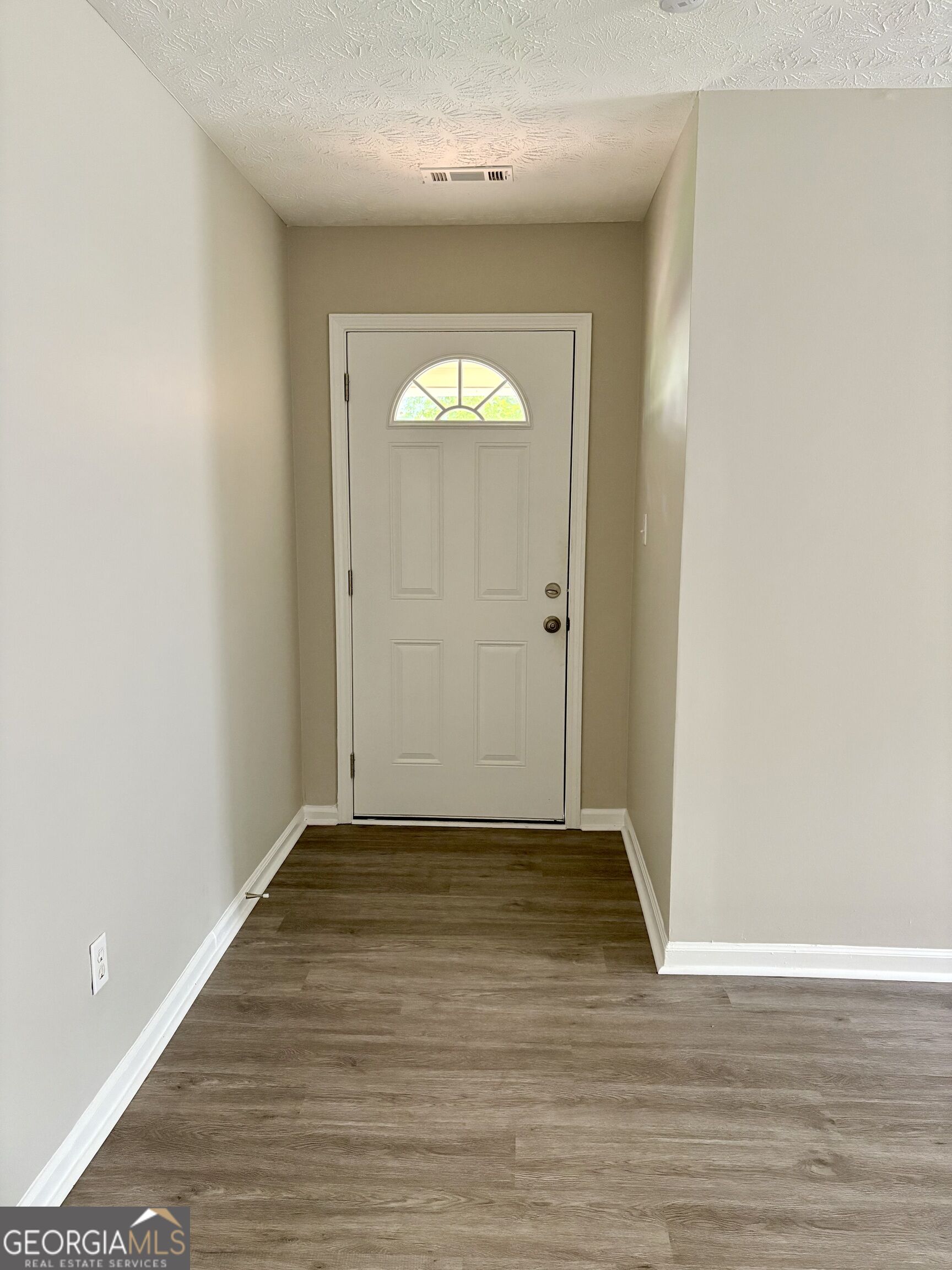 6103 Chaseland Road Rex, GA 30273 - Photo 3 of 22 Gallery Image 3