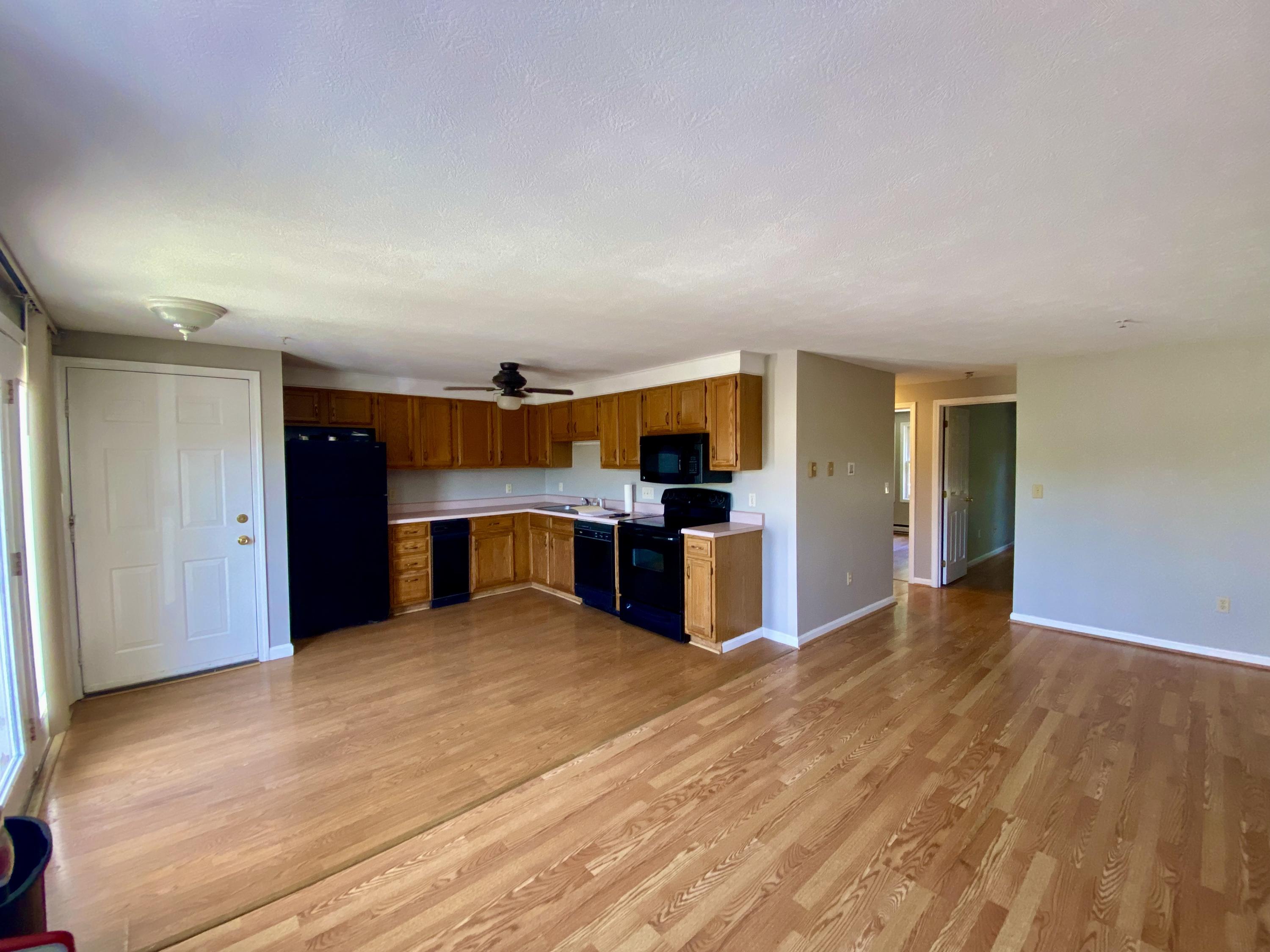 16 Mill Street, Unit 35 Springvale, ME 04083 - Photo 9 of 14 040A5FD8-A72C-4A10-82D2-C584D5705F76_1_2