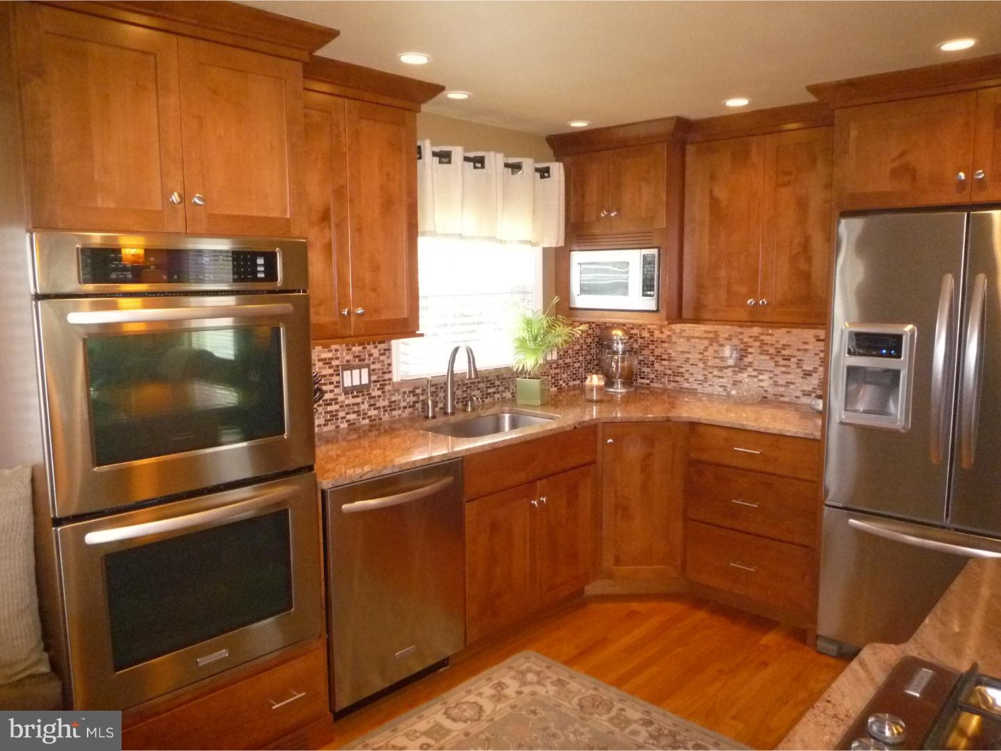 908 Whitner Road Reading, PA 19605 - Photo 4 of 10