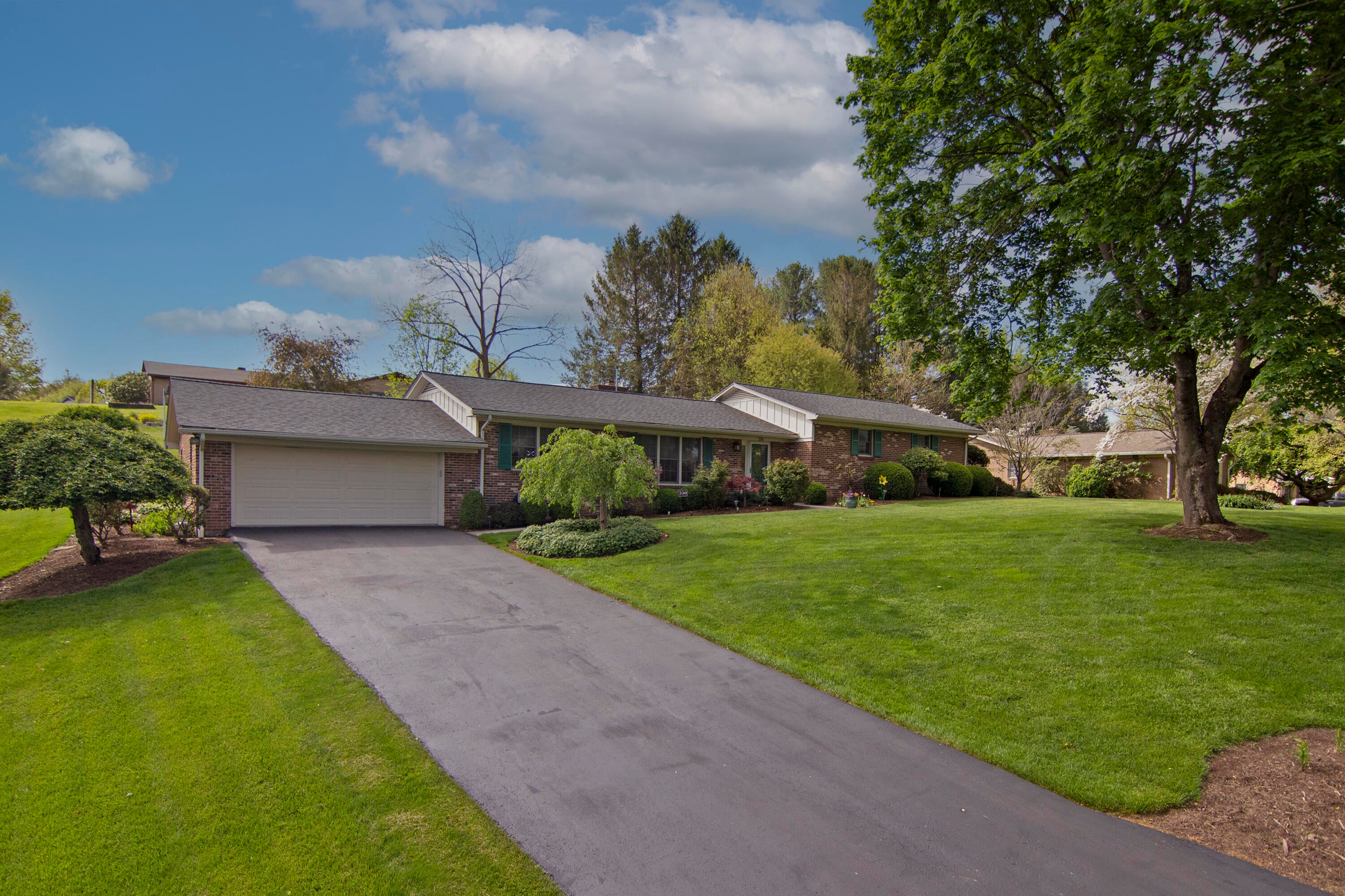 230 Rader Road Lewisburg, WV 24901 - Photo 2 of 46 Gallery Image 2