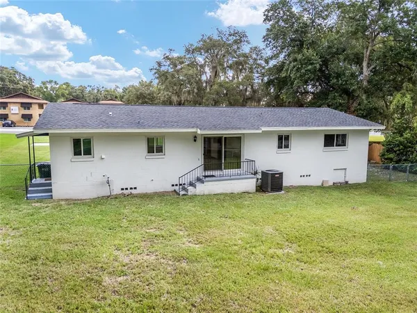 $1,795 | 1846 Southeast Lake Weir Avenue, Ocala, FL 34471