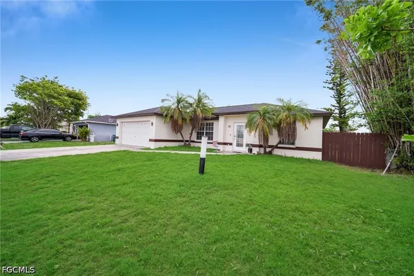 $250,000 | 4115 Southwest 1st Avenue, Cape Coral, FL 33914