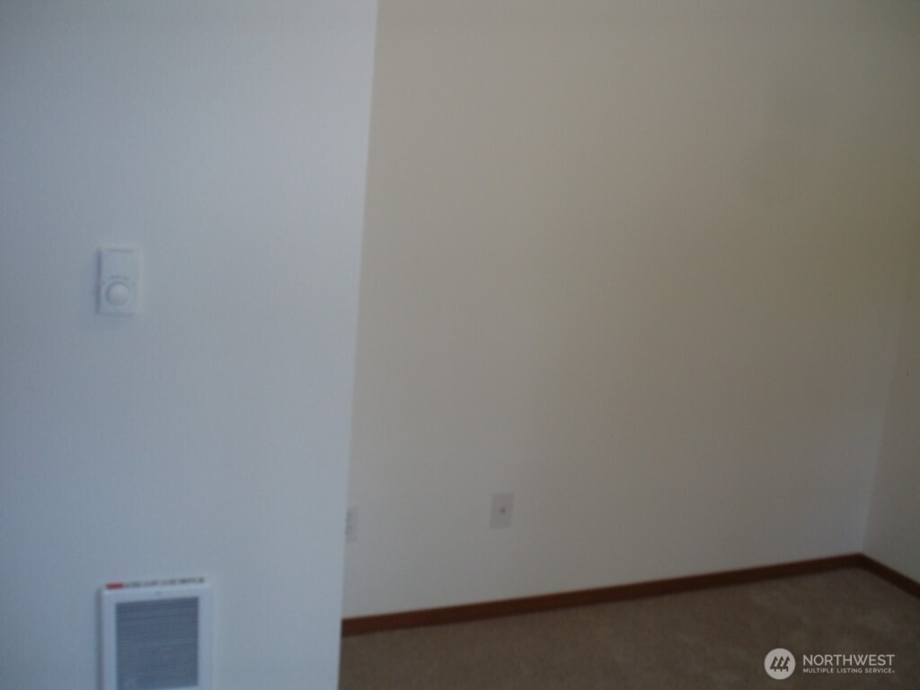 7223 Vandermark Road East Bonney Lake, WA 98391 - Photo 21 of 40