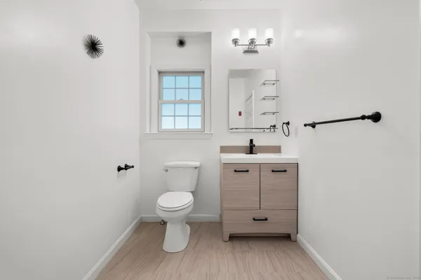 $4,800 | 322 Greenfield Street, Fairfield, CT 06825