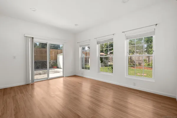 $4,800 | 322 Greenfield Street, Fairfield, CT 06825