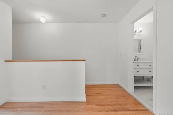 $4,800 | 322 Greenfield Street, Fairfield, CT 06825