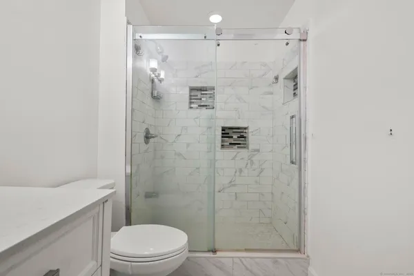 $4,800 | 322 Greenfield Street, Fairfield, CT 06825