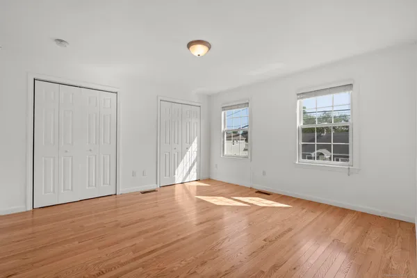 $4,800 | 322 Greenfield Street, Fairfield, CT 06825