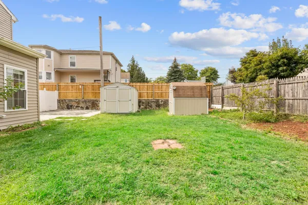 $4,800 | 322 Greenfield Street, Fairfield, CT 06825