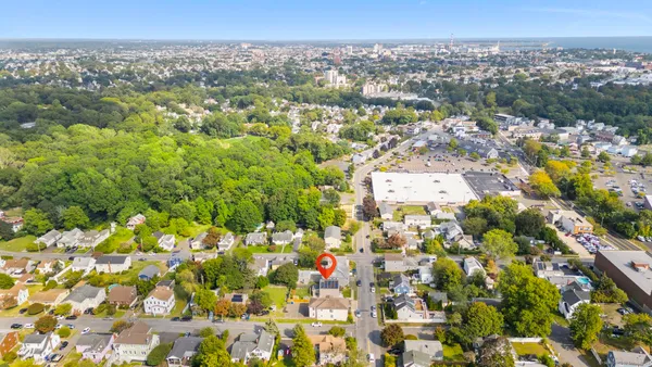 $4,800 | 322 Greenfield Street, Fairfield, CT 06825