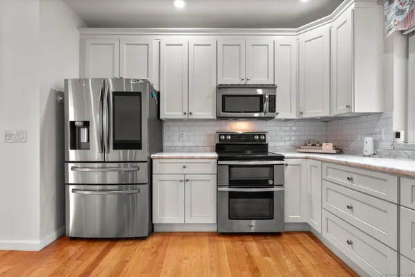 $4,800 | 322 Greenfield Street, Fairfield, CT 06825