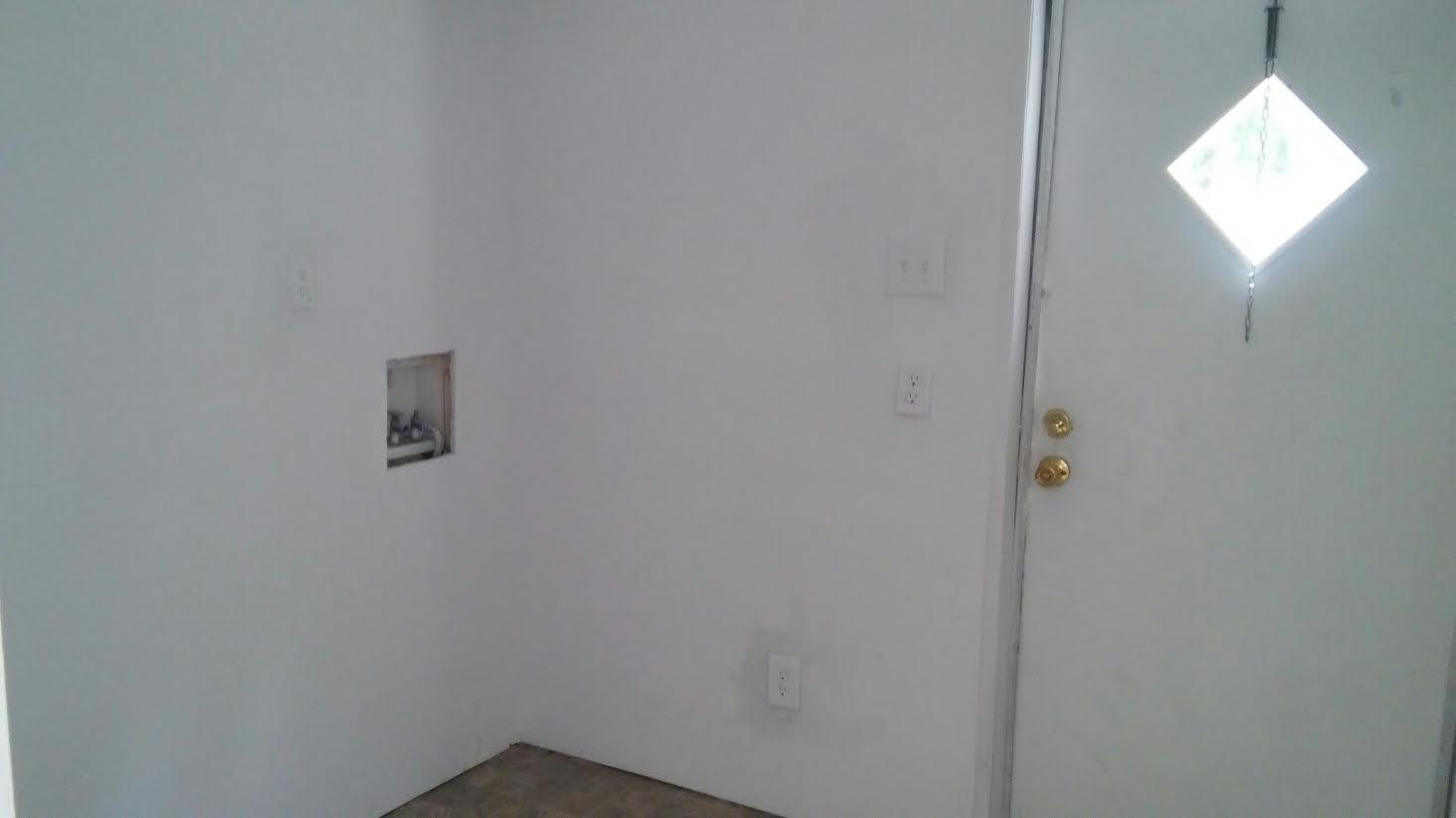 4353 Richardson Road Crestview, FL 32539 - Photo 9 of 15 a small space with a window