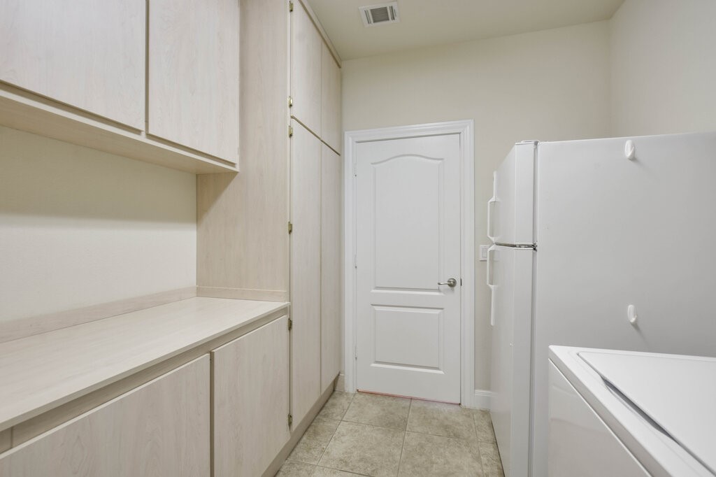 735 Breezeway Lane Georgetown, TX 78633 - Photo 16 of 33