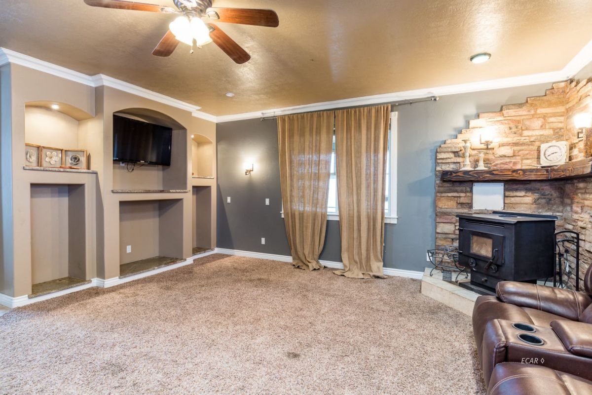 122 Spring Creek Court Spring Creek, NV 89815 - Photo 14 of 47 Gallery Image 14