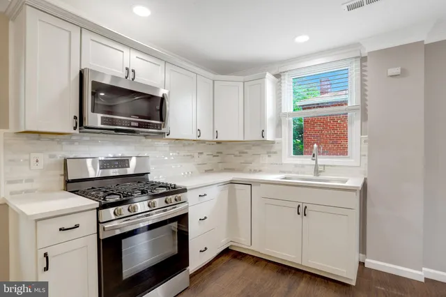 $639,900 | 3617 South Four Mile Run Drive, Arlington, VA 22206