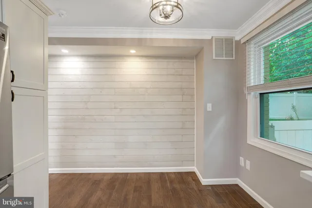 $639,900 | 3617 South Four Mile Run Drive, Arlington, VA 22206