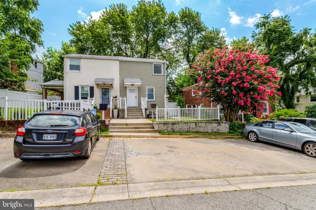 $639,900 | 3617 South Four Mile Run Drive, Arlington, VA 22206