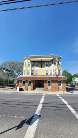 $1,450 | 218 Mechanic Street, Unit 2, Leominster, MA 01453