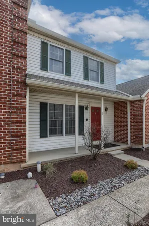 $2,600 | 2057 East Raleigh Road, Hummelstown, PA 17036