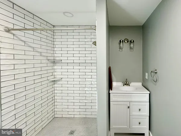 $2,500 | 25 Main Street, Unit C, Marlton, NJ 08053