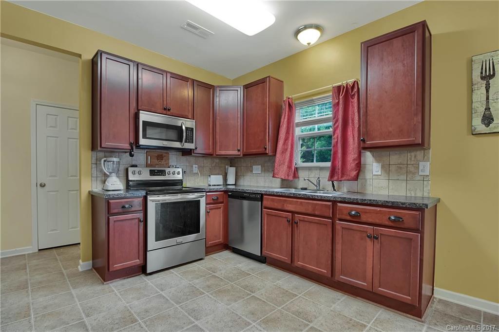 1661 Beleek Ridge Lane, Unit 266 Clover, SC 29710 - Photo 3 of 24