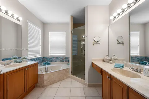 $730,000 | 7199 Via Leonardo, Lake Worth, FL 33467