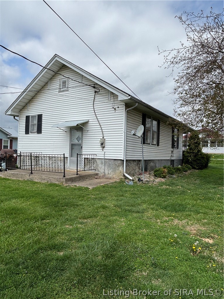 205 Arthur Street Salem, IN 47167 - Photo 11 of 27